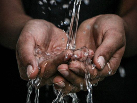 Wonderlijk water: scheikunde achter de stof die alles leven geeft