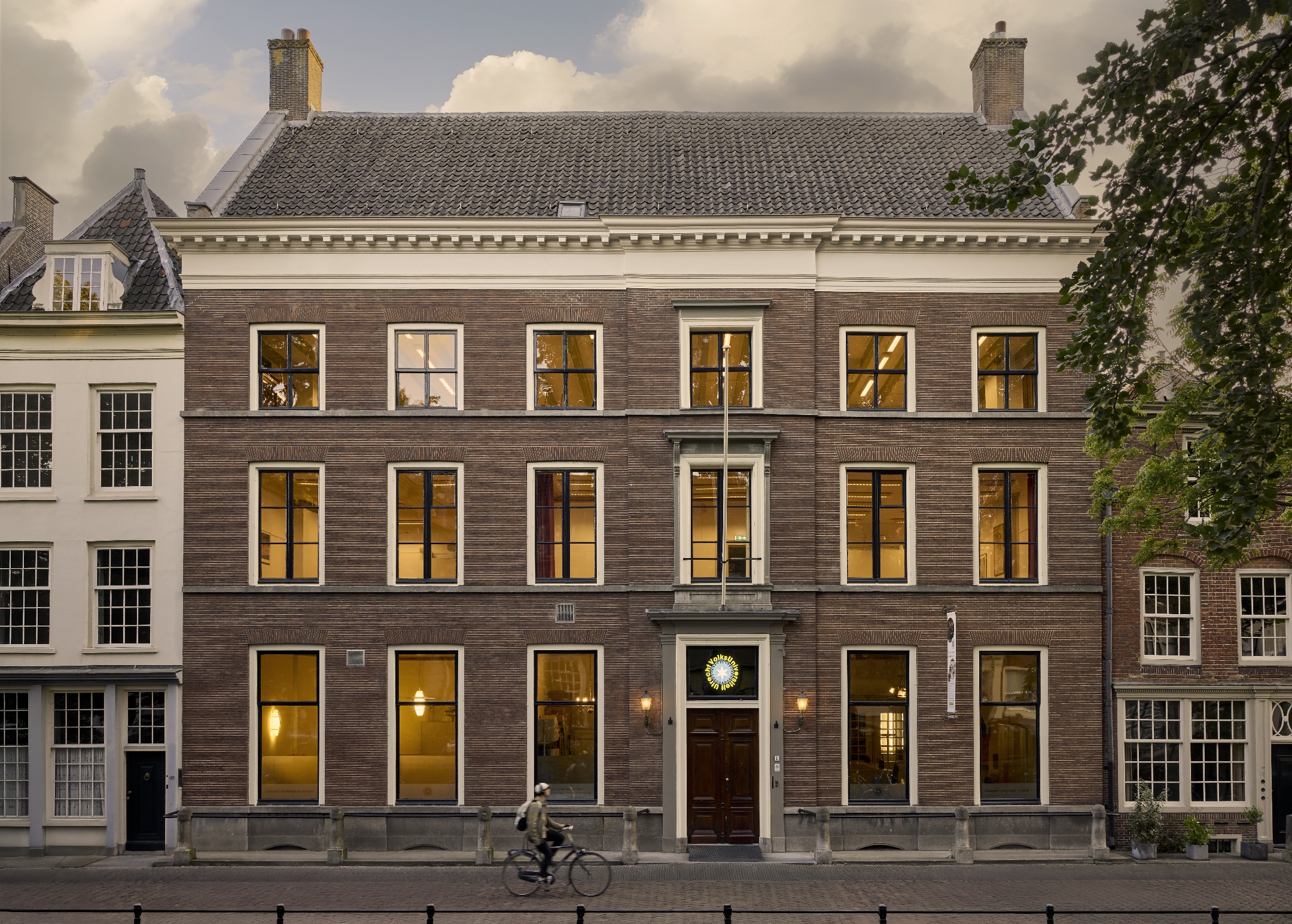 Volksuniversiteit%20Utecht%20gebouw%20LR.jpg